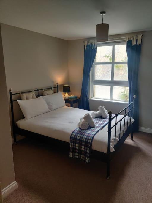 Next To The Palace And Royal Mile With Parking 에든버러 외부 사진